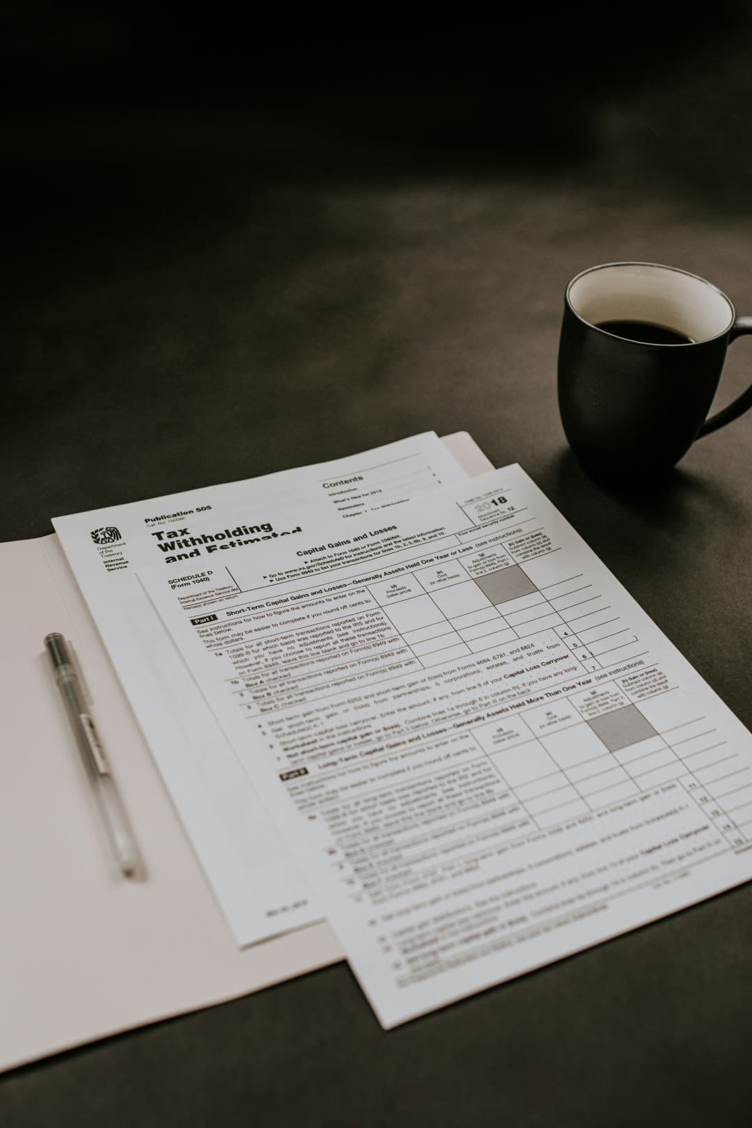 Notepad and computer setup for financial planning and analysis